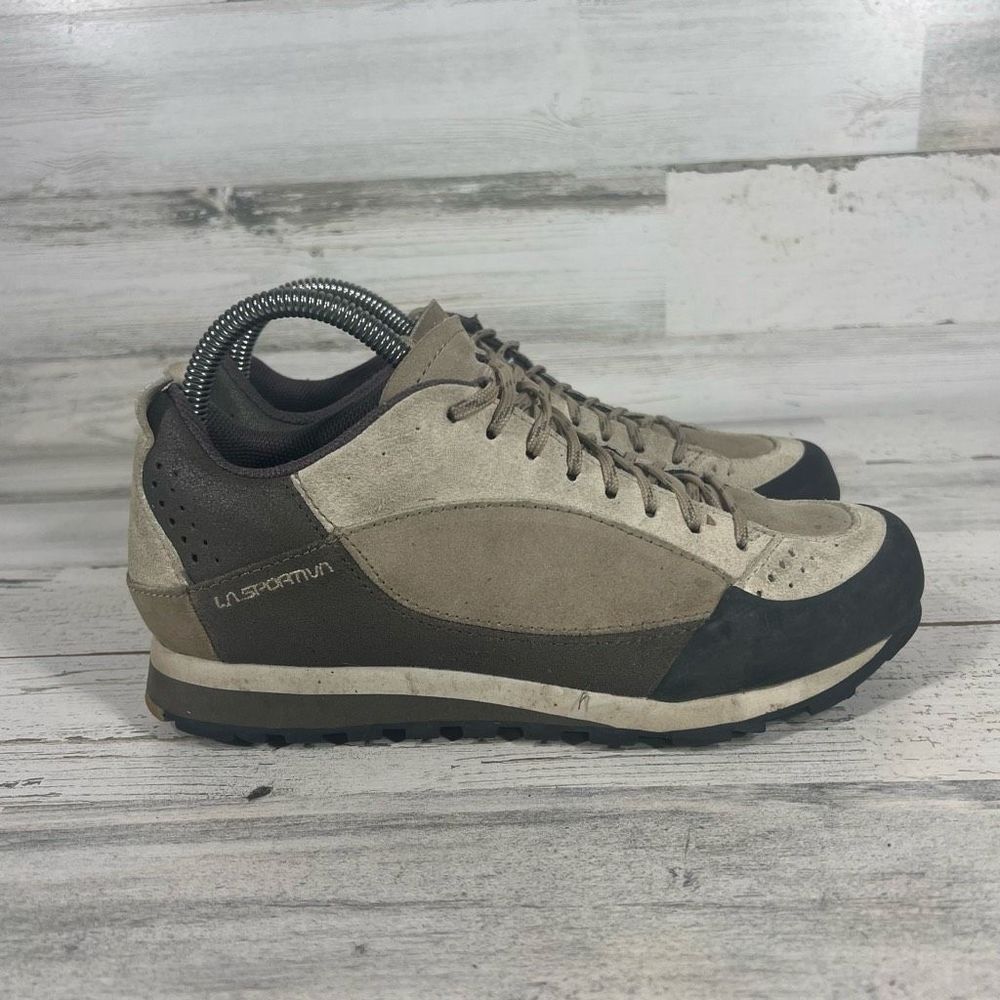 La Sportiva Beige and Brown Low-Profile Athletic Shoes